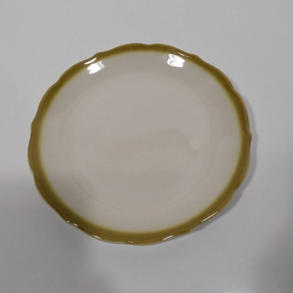 Syracuse 12A White Plate Beige Trim Scalloped Edge Dinnerware Collectible